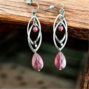 EUC! ELEGANT SILVER GARNET EARRINGS